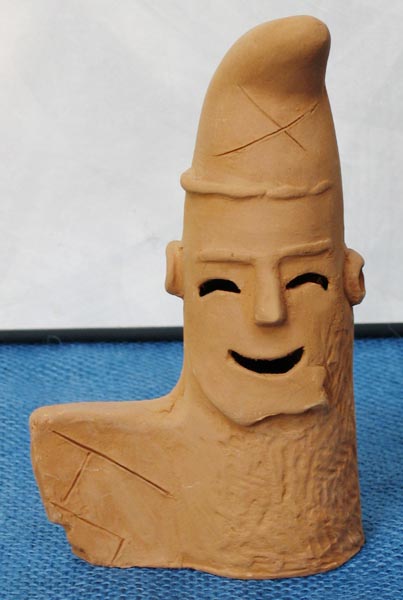 夢職人の笑う農夫の埴輪